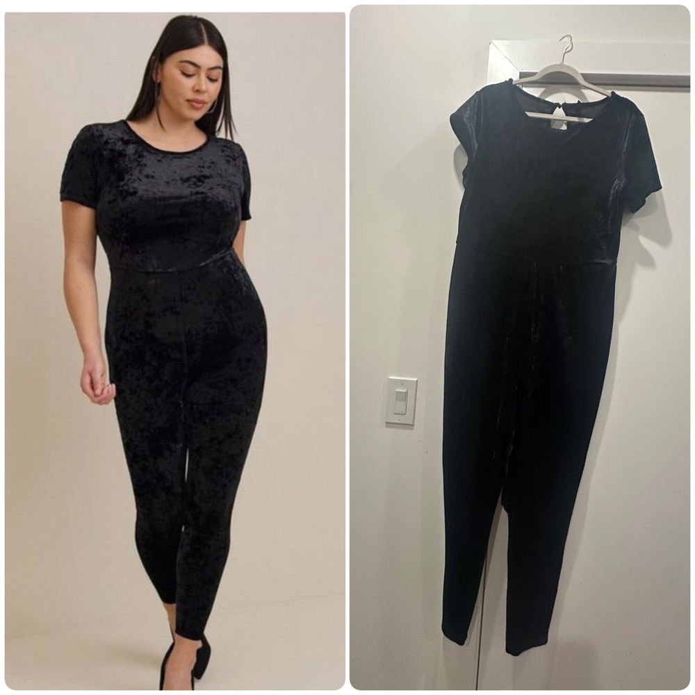 SOLD Torrid Full Length Crushed Velvet
Short Sleeve Catsuit